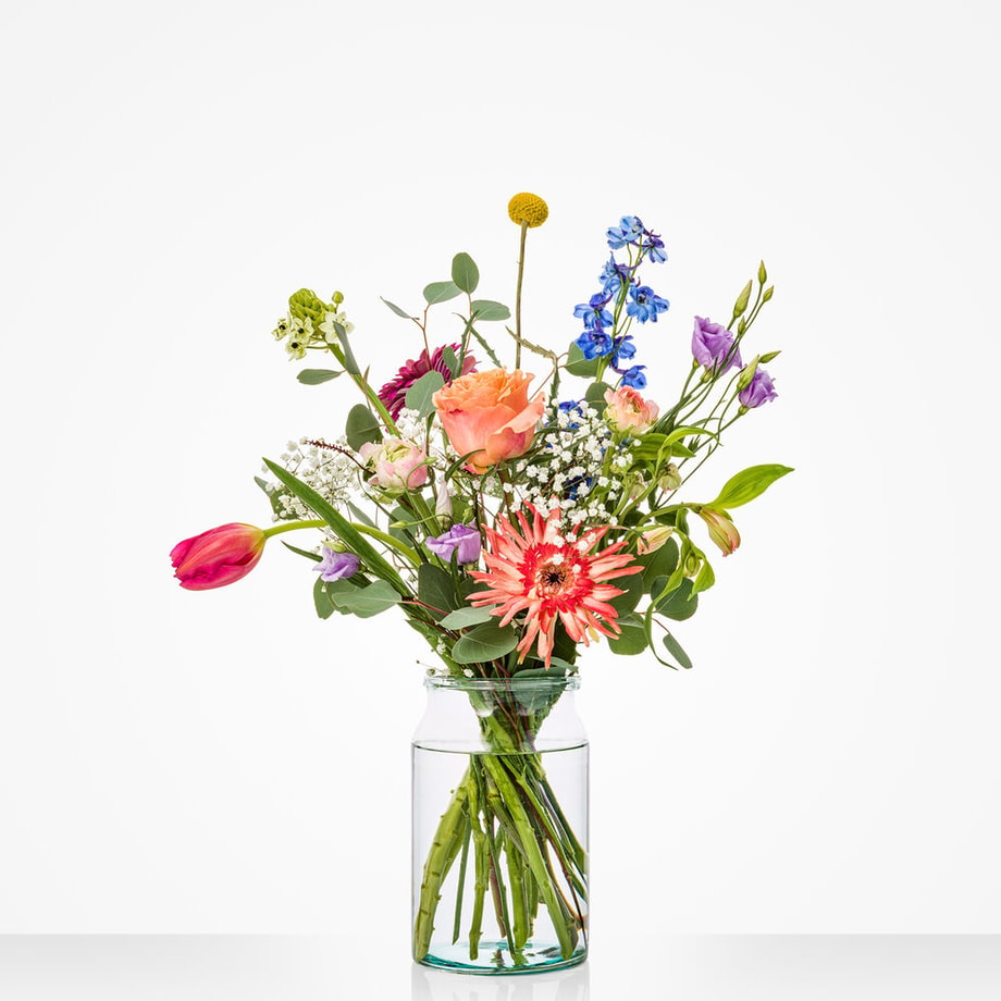Monthly bouquet April