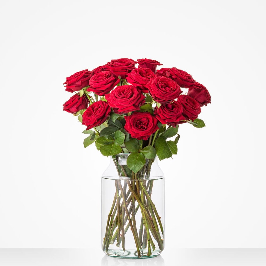 Luxe rode rozen boeket