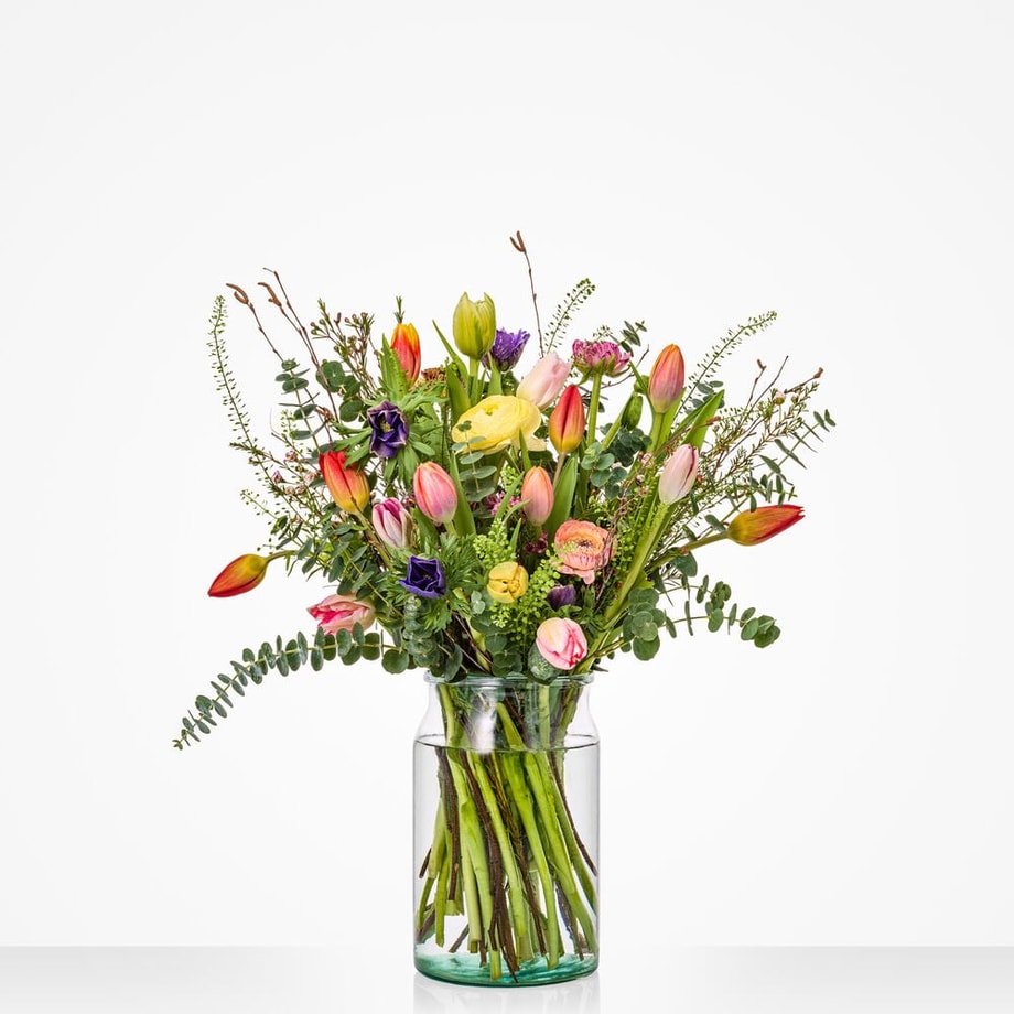 Colourful tulip bouquet