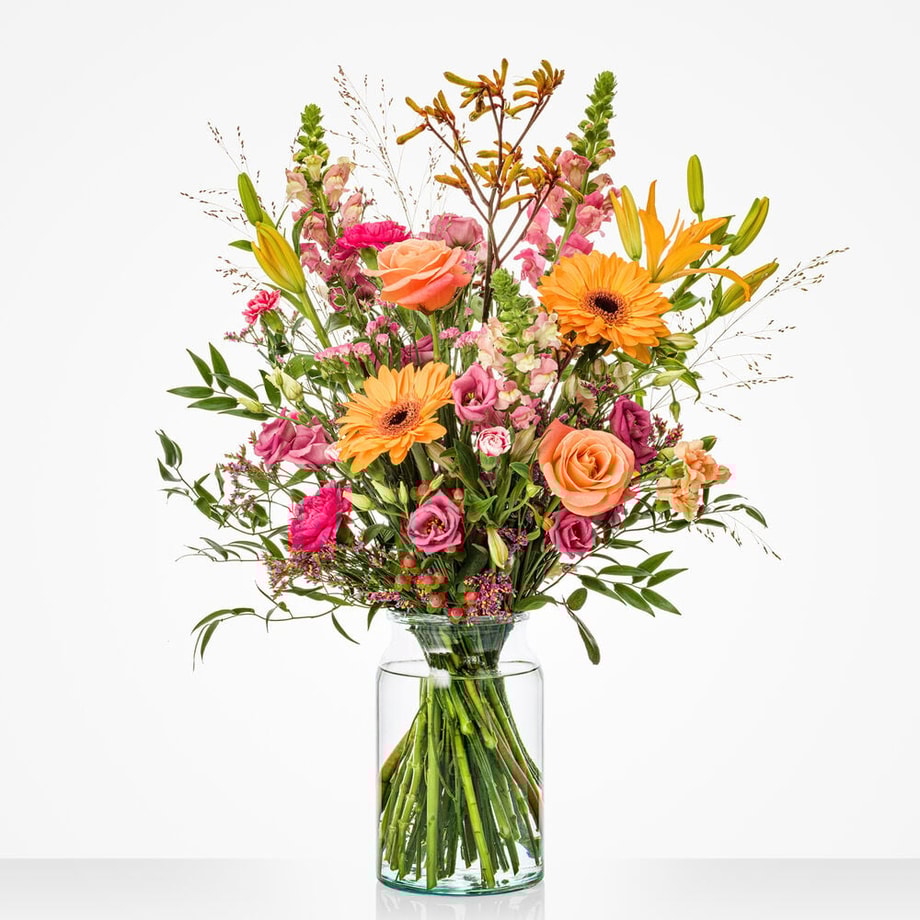 Cheerful picking bouquet