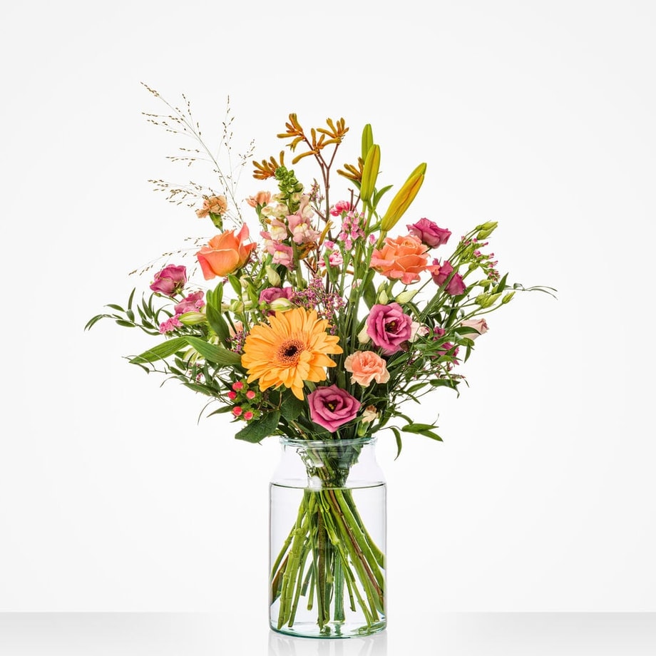 Cheerful picking bouquet